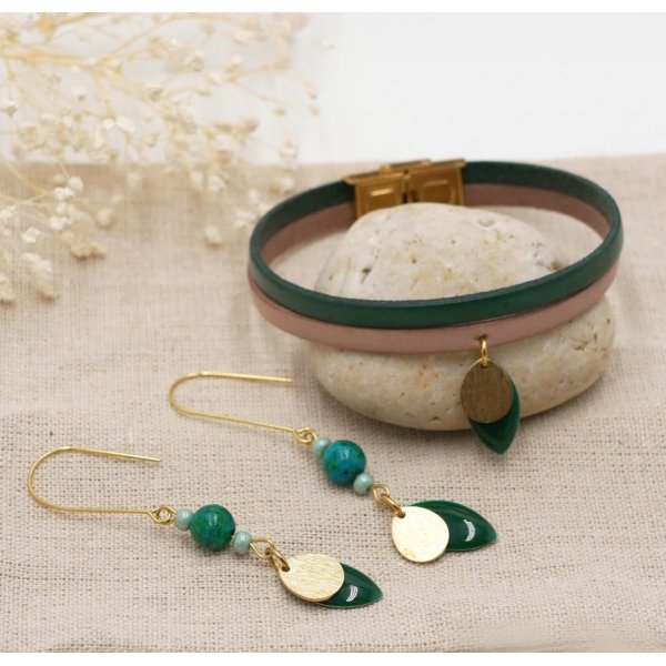 Juego de pendientes y pulsera de cuero con lentejuelas verde abeto