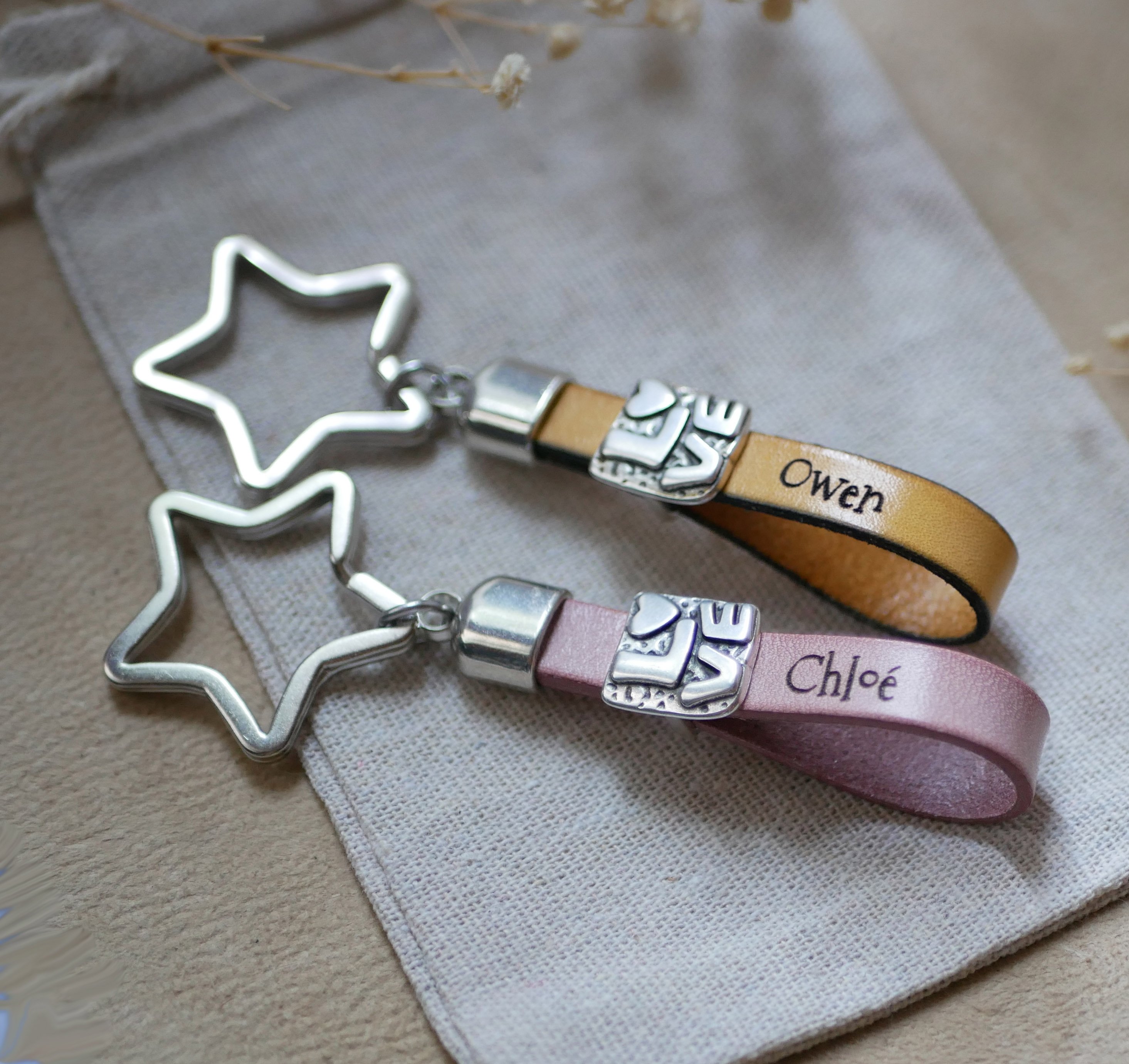 Llavero de piel Love, personalizable con grabado de San Valent&iacute;n