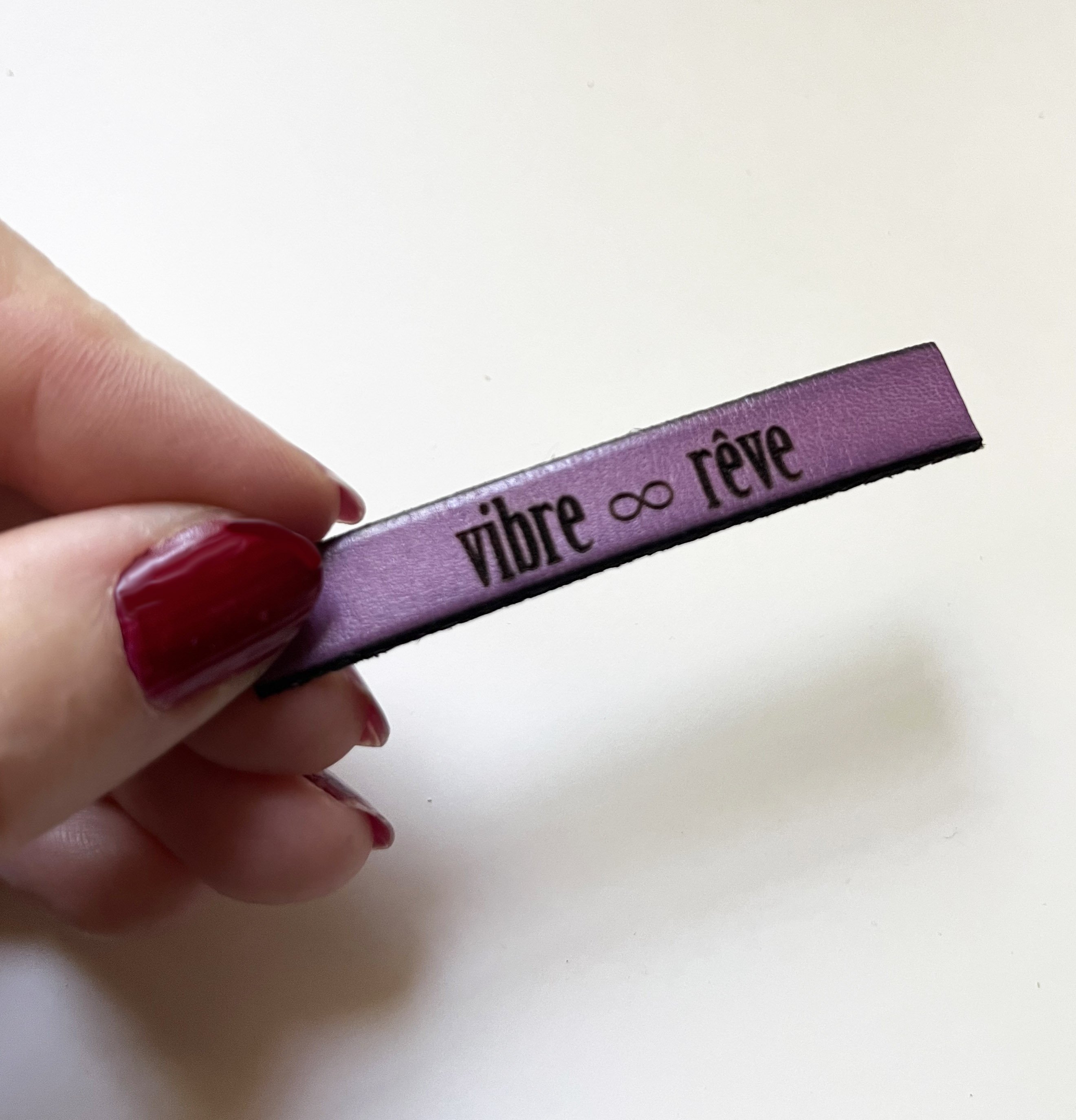 Sticker &agrave; carnet en cuir grav&eacute; personnalis&eacute; autocollant