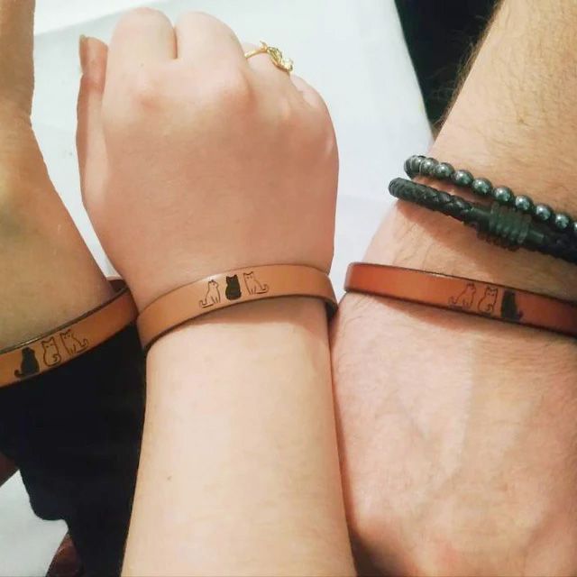 Trío de pulseras de cuero personalizadas mediante grabado con diseños de su elección