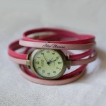 Reloj vintage con esfera de bronce y correa de piel triple personalizada