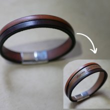 Pulsera de cuero bicolor para hombre con mensaje grabado oculto