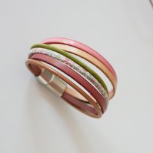 Bracelet manchette multi-cordons cuirs pastels et cordon Liberty fleuri