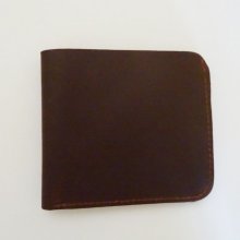 Tarjetero grabado de piel gruesa marrón